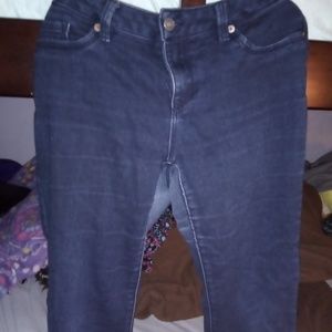 Original Blue Jeans With Zipper And Button